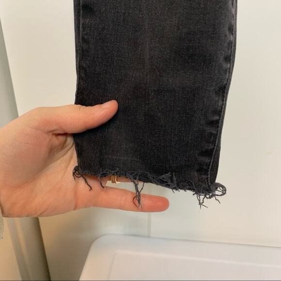 Madewell 9” High Riser Skinny Skinny Jean Black Wash Raw Hem Denim Size 24 - Picture 4 of 9